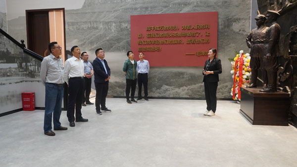 參觀.jpg 參觀.jpg