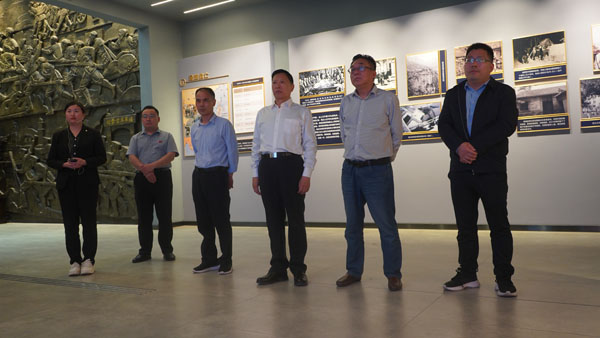 紅色的火種.jpg 紅色的火種.jpg